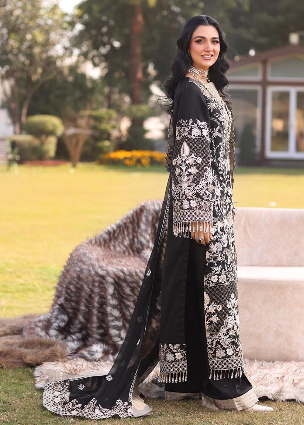 Musferah Saad Embroidered Lawn Suit Lustre gulbuy.com