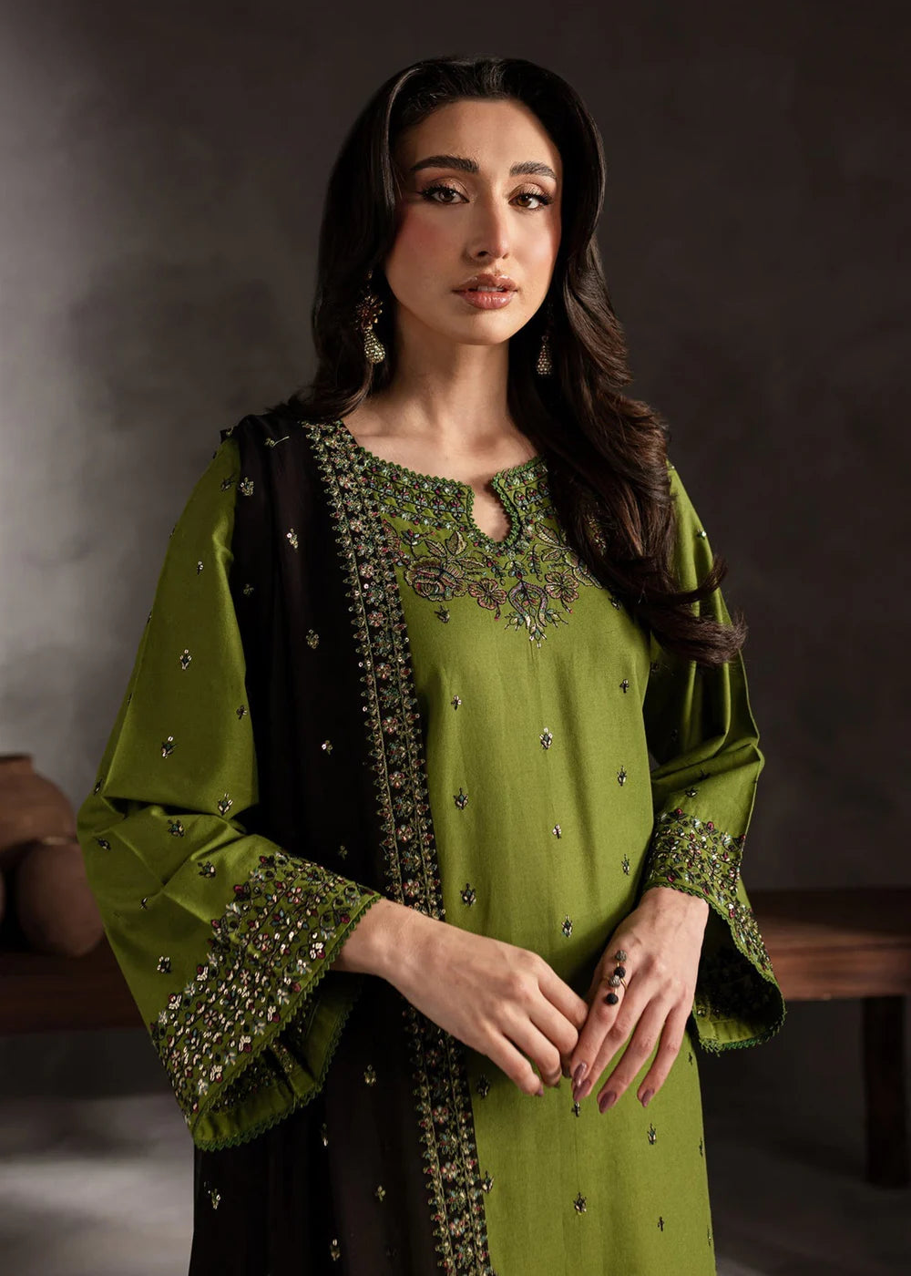 Chaudhary Arts 3Pc Embroidered Lawn Suit Ezzah gulbuy.com