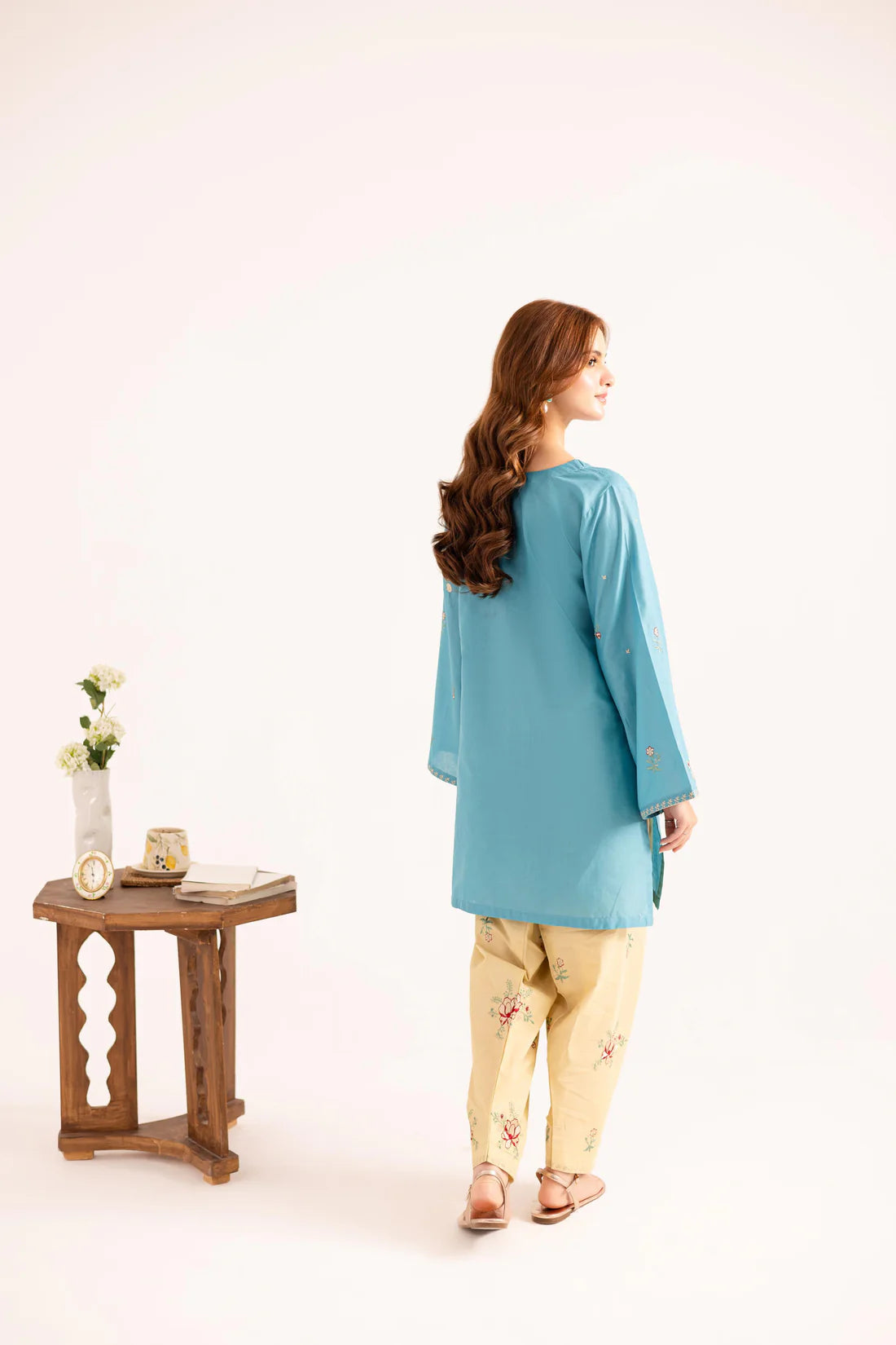 Silayi Pret 2Pc Embroidered Lawn Suit 1132 gulbuy.com