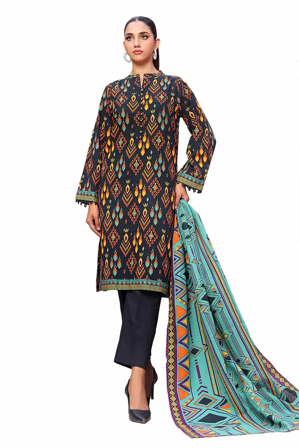 GulAhmed 3Pc  Printed Khaddar Suit SD-42132