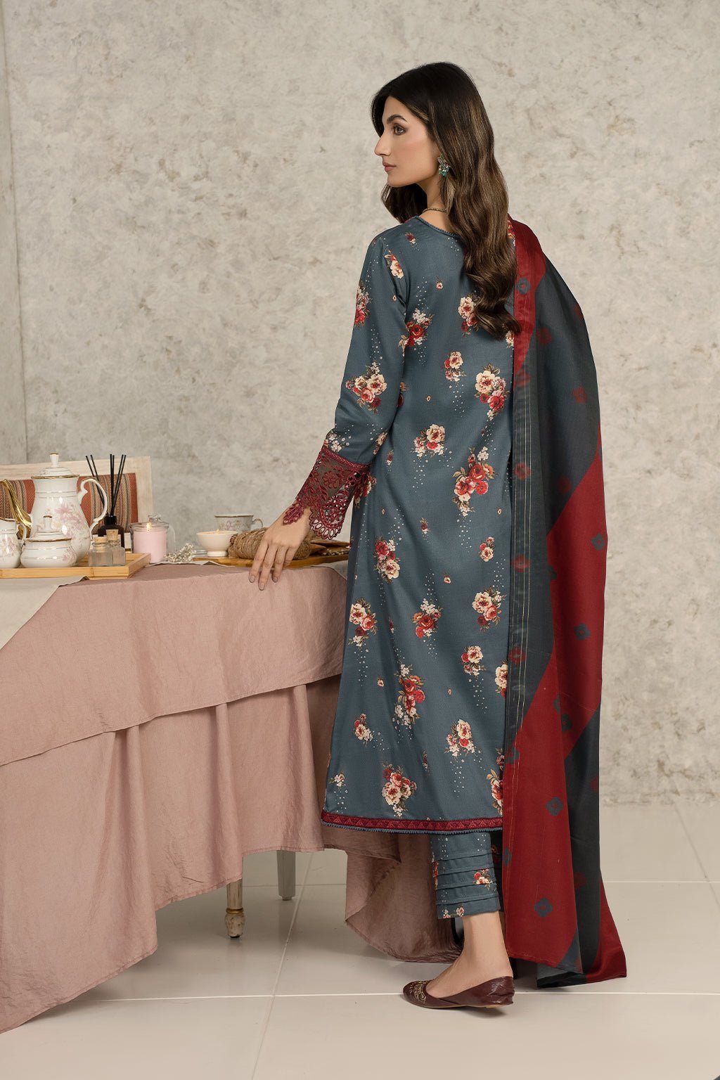 3 PIECE IZNIK EMBROIDERED ORGANZA SUIT (UE-173-LUMINOUS) gulbuy.com