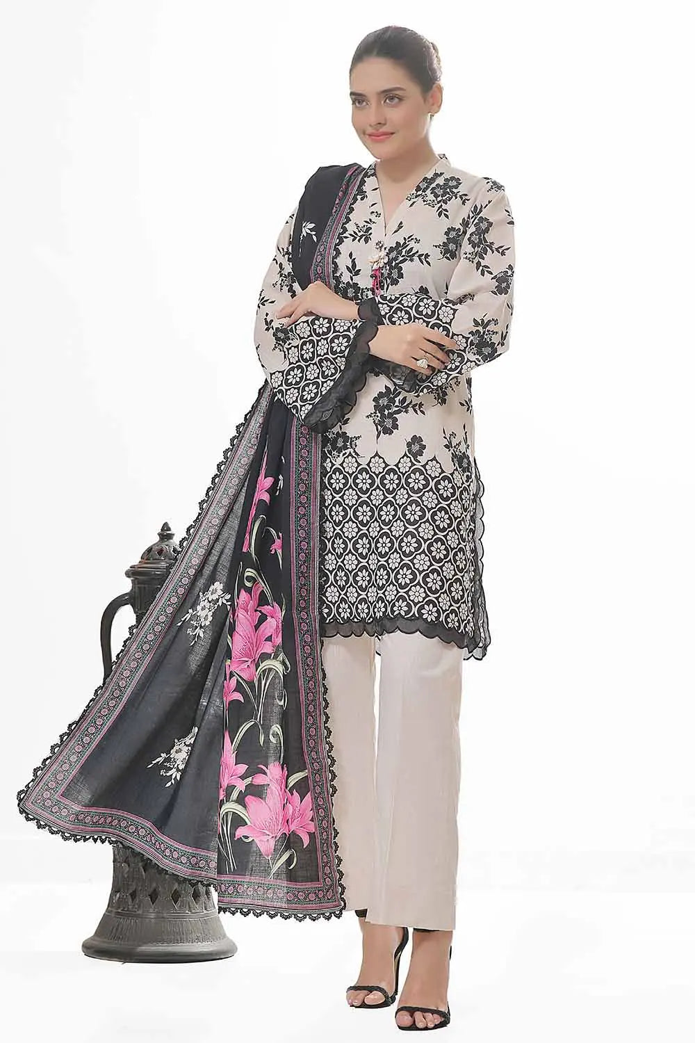 GulAhmed 3Pc Printed Khaddar Suit WNS-42131